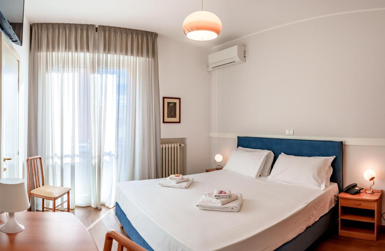 Hotel Tritone Senigallia Exterior foto