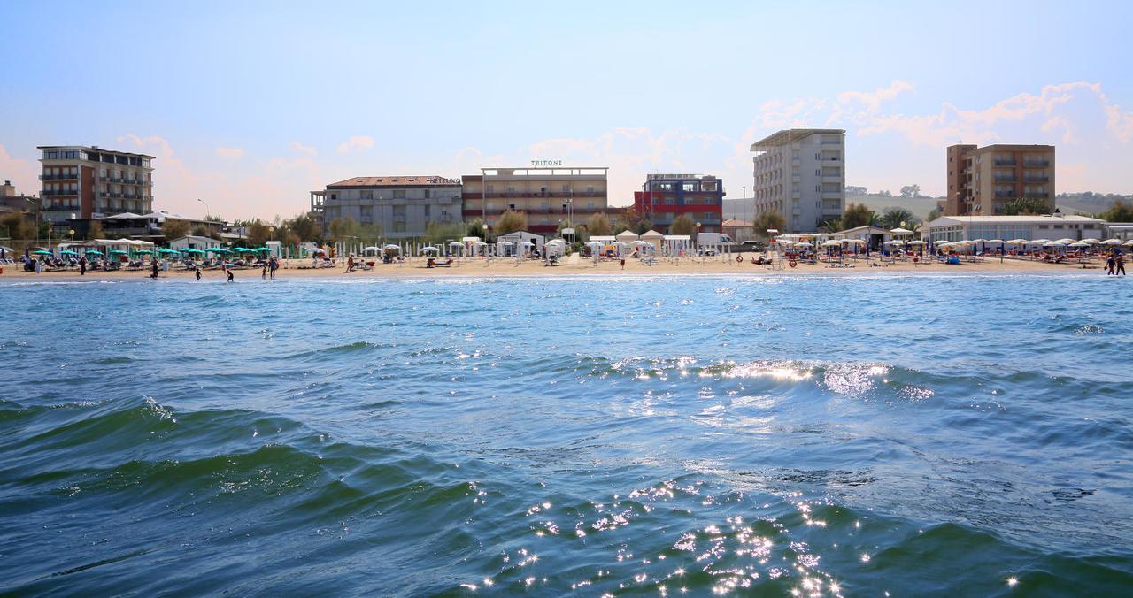 Hotel Tritone Senigallia Exterior foto